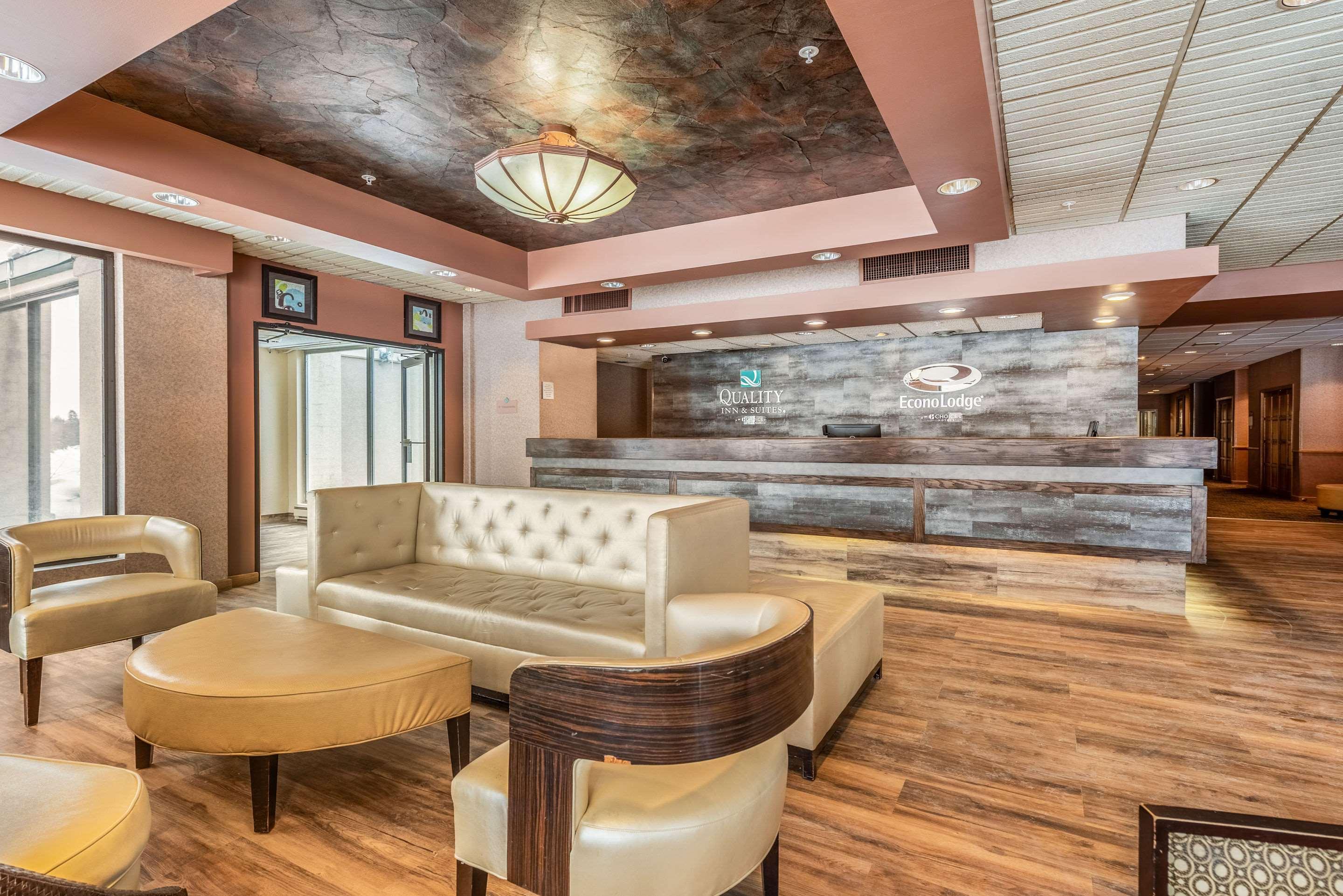בריינרד Econo Lodge מראה חיצוני תמונה