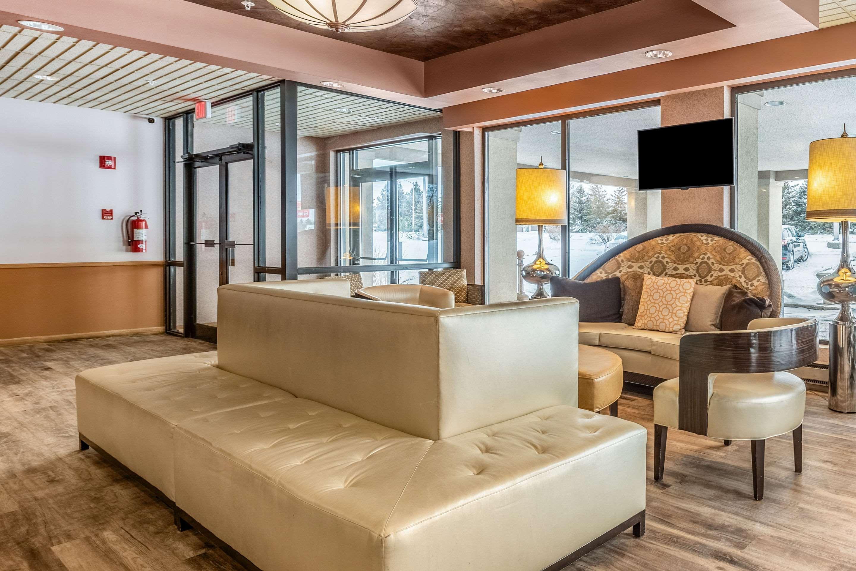 בריינרד Econo Lodge מראה חיצוני תמונה